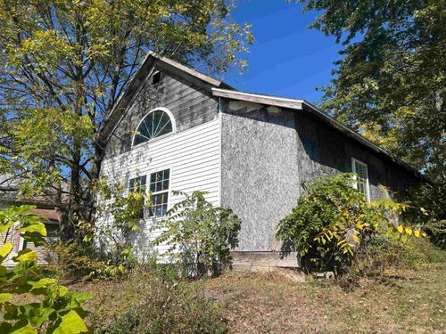 323 E Commercial St, Hartford City, IN, 47348-2517 | Card Image