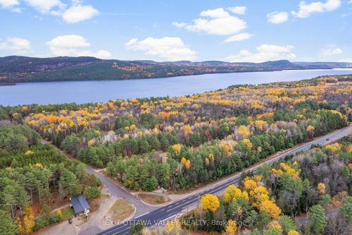 Part 11 Moores Rd, Deep River, ON, K0J1P0 | Card Image