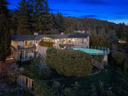 4570 Woodgreen Crt, West Vancouver, BC, V7S2V7 | Card Image