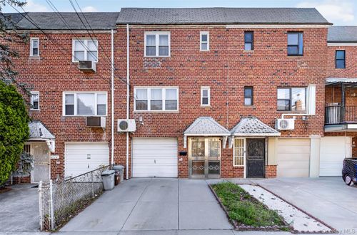 5031 68th St, Woodside, NY, 11377-7538 | Card Image