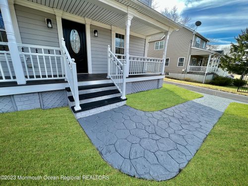 577 Newman Springs Rd, Marlboro, NJ, 07746 | Card Image