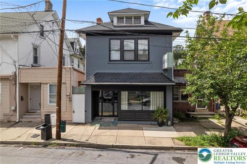 1061 Seneca St, Fountain Hill, PA, 18015-4159 | Card Image