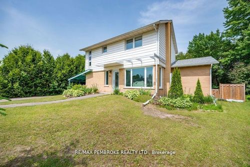 13 Highland Cres, Deep River, ON, K0J1P0 | Card Image