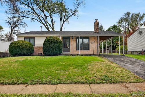 11828 Foxwood Dr, Maryland Heights, MO, 63043-1712 | Card Image