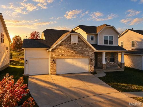 325 Gailin Dr, Lake St Louis, MO, 63367-6484 | Card Image
