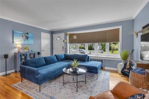 3 Sinclair Dr, Greenlawn, NY, 11740-2607 | Card Image