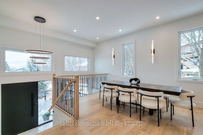 696 Hillview Cres, House other with 6 bedrooms, 5 bathrooms and 10 parking in Pickering ON | Image 5