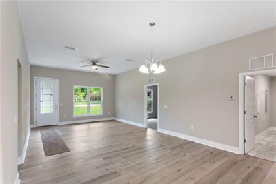 7488 Se 78th Place, House other with 3 bedrooms, 2 bathrooms and null parking in Trenton FL | Image 3