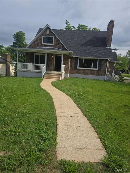 1329 Barron Rd, Poplar Bluff, MO, 63901-2148 | Card Image
