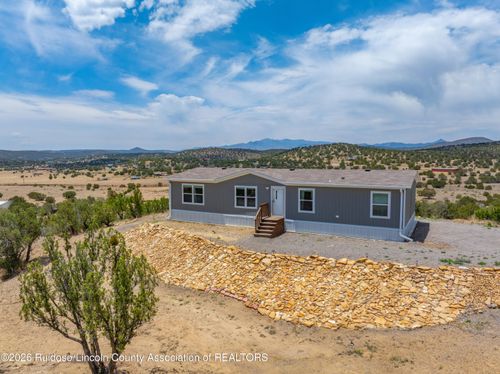 111 La Cumbre, Capitan, NM, 88316-5116 | Card Image