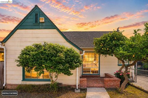 5465 Holland St, Oakland, CA, 94601-5716 | Card Image