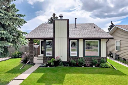 64 Cornett Dr, Red Deer, AB, T4P2G7 | Card Image