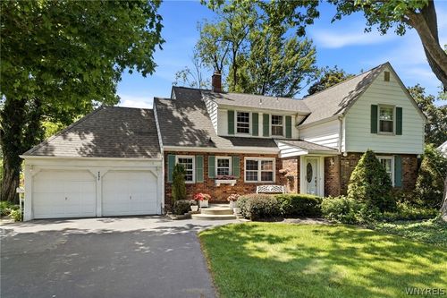4290 Wildwood Dr, Buffalo, NY, 14221-7401 | Card Image