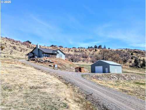 301 High Valley Rd, Cove, OR, 97824-8810 | Card Image