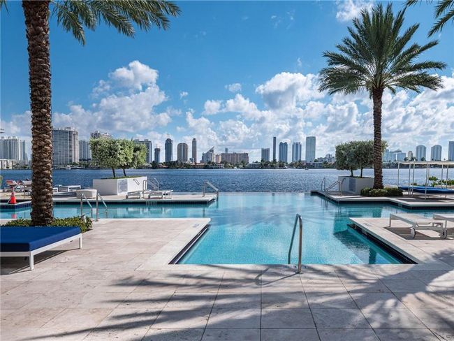UNIT-2105 - 17111 Biscayne Blvd, Condo with 2 bedrooms, 3 bathrooms and null parking in Aventura FL | Image 7