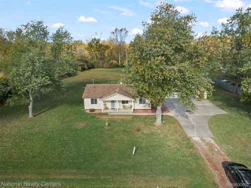 29842 Fort Rd, Rockwood, MI, 48173-9781 | Card Image