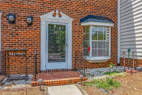 2221 Stonecutter Dr, Winston-Salem, NC, 27103-9612 | Card Image