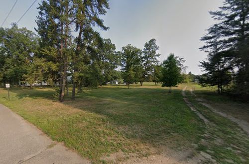 417 E Cedar Street E, Motley, MN, 56466 | Card Image