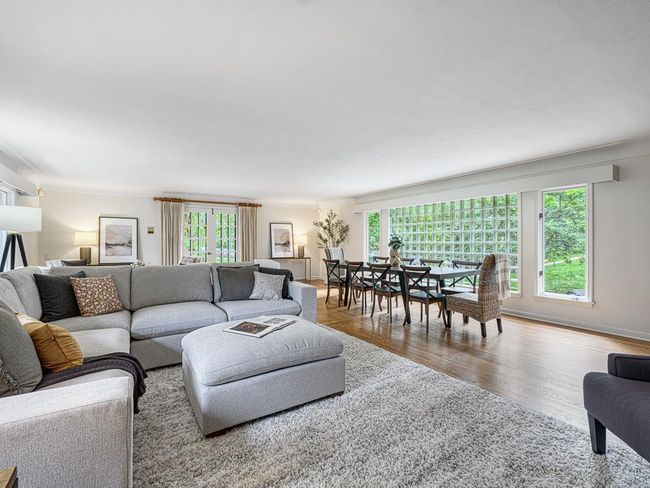 7 - Living Room.jpg | Image 7
