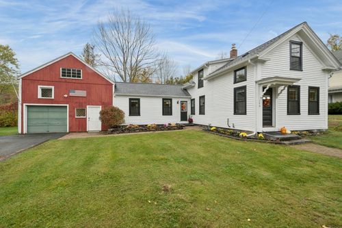 146 South St, Barre, MA, 01005-8894 | Card Image