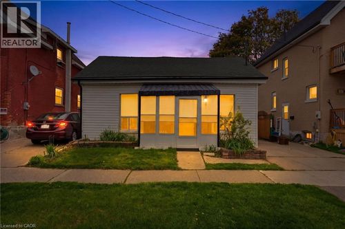 291 Park Ave, Brantford, ON, N3S5L2 | Card Image