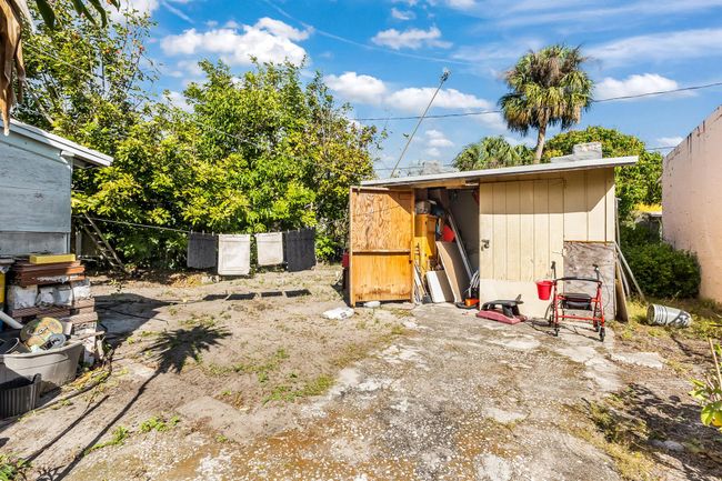 631 30 Th St, House other with 3 bedrooms, 2 bathrooms and null parking in West Palm Beach FL | Image 24