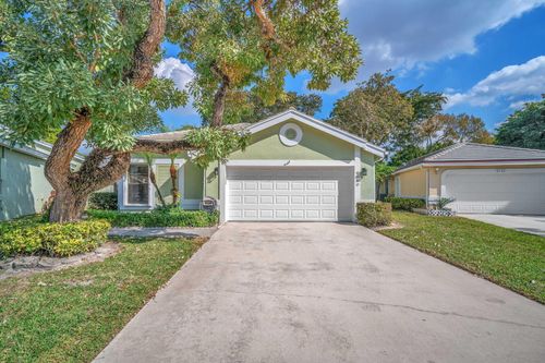 6080 Beaconwood Rd, Lake Worth, FL, 33467-6802 | Card Image