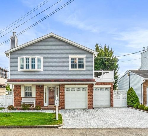 26 Violet Rd, Bayville, NY, 11709-1819 | Card Image