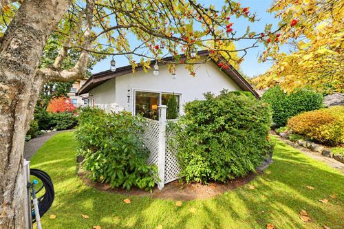 2-278 Island Hwy, View Royal, BC, V9B1G5 | Card Image