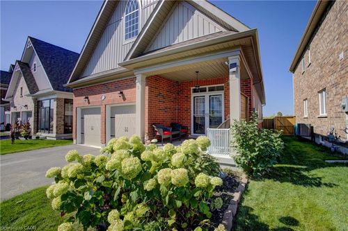 42 Jenkins St, Grand Valley, ON, L9W7R3 | Card Image