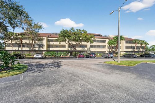 4209-13610 S Village Dr, TAMPA, FL, 33618-8338 | Card Image