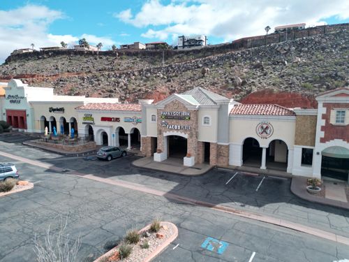 250 Red Cliffs Dr, St George, UT, 84790-8167 | Card Image