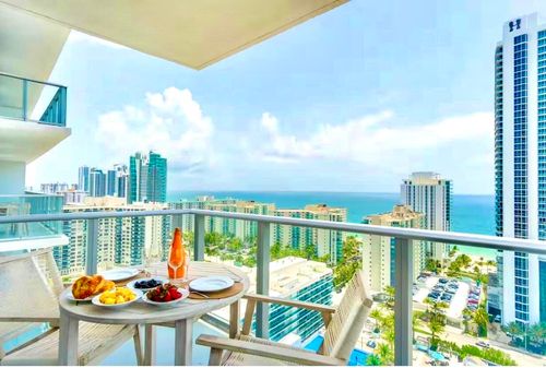 r1909-4010 S Ocean Dr, Hollywood, FL, 33019-3063 | Card Image