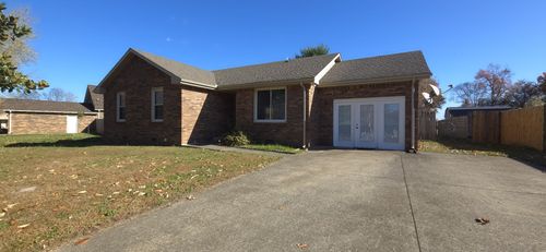 211 Northwood Ter, Clarksville, TN, 37042-5938 | Card Image