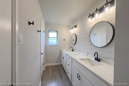 18612 Pinehurst Street, Detroit, MI, 48221 | Card Image