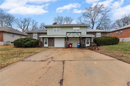 5400 Ditzler Ave, Raytown, MO, 64133-2733 | Card Image