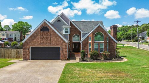 215 Hunters Run Cir Nw, Cleveland, TN, 37312-6203 | Card Image
