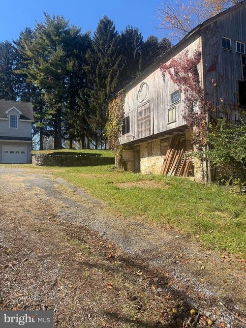 212 Keller Rd, FLEETWOOD, PA, 19522-8953 | Card Image