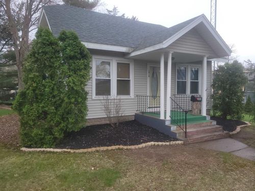 1018 Elm St, Wisconsin Dells, WI, 53965-1118 | Card Image