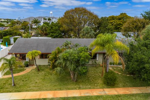 723 N 7th St, Lantana, FL, 33462-1607 | Card Image