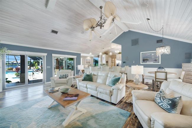 6605 Seabird Way, House other with 4 bedrooms, 4 bathrooms and null parking in APOLLO BEACH FL | Image 12