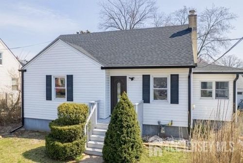 978 Rahway Ave, Avenel, NJ, 07001-1946 | Card Image