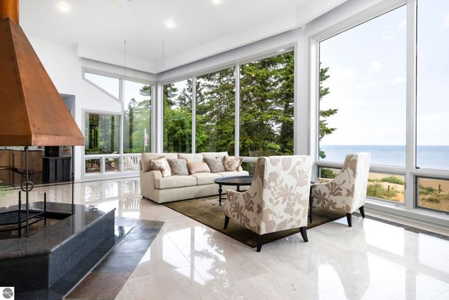 5343 Michibay Dr, House other with 5 bedrooms, 4 bathrooms and null parking in Manistique MI | Image 18