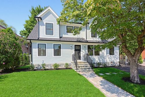 17 Kilburn Rd, Newton, MA, 02465-1611 | Card Image