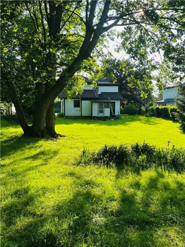 94 N Division St, Home with 5 bedrooms, 2 bathrooms and null parking in Auburn NY | Image 29