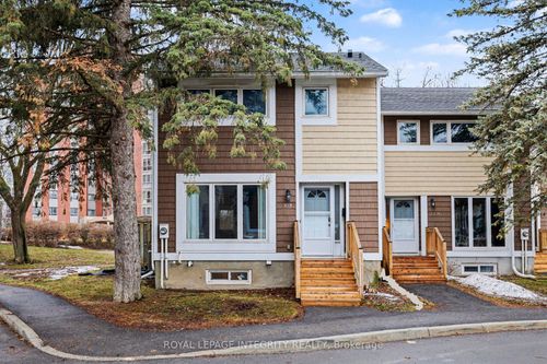 319 Stowe Crt, Ottawa, ON, K2K1Z6 | Card Image