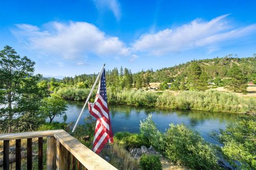 61 Chief George Mdw, Lewiston, CA, 96052 | Card Image