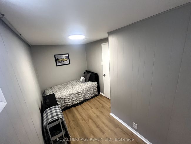 681 Athol St E, House attached with 4 bedrooms, 2 bathrooms and 5 parking in Oshawa ON | Image 29
