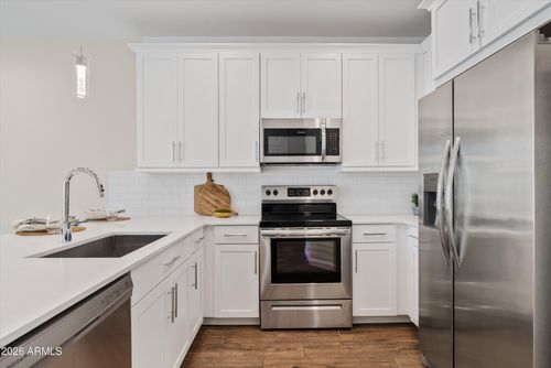 4651 S Glacier, Mesa, AZ, 85212-5468 | Card Image