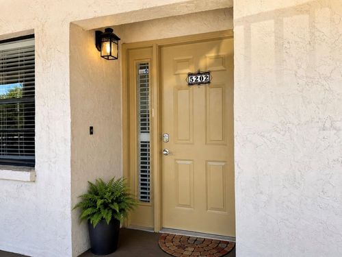 5202-2275 62nd Ave N, St Petersburg, FL, 33702-5665 | Card Image